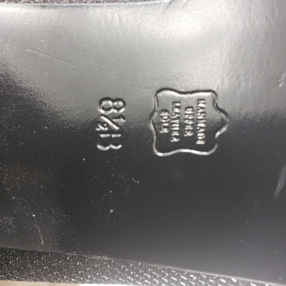 CAPARROS WOMEN SHINY BLACK  BLOCK HEELS SIZE 8.5 - Picture 6 of 6